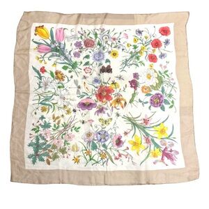 Gucci AUTHENTIC Vintage Flora Floral Butterfly Chiffon 100% Silk Scarf Cream Tan